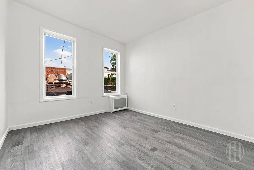 146-07 Jamaica Avenue, Unit 1 photo 9