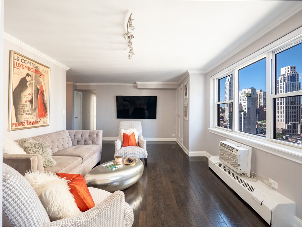 340 East 80th Street, Unit 21E