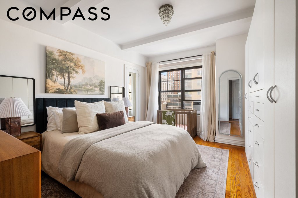 200 East 16th Street, Unit 17E photo 5