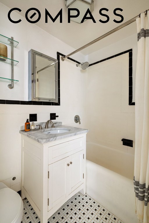 200 East 16th Street, Unit 17E photo 6