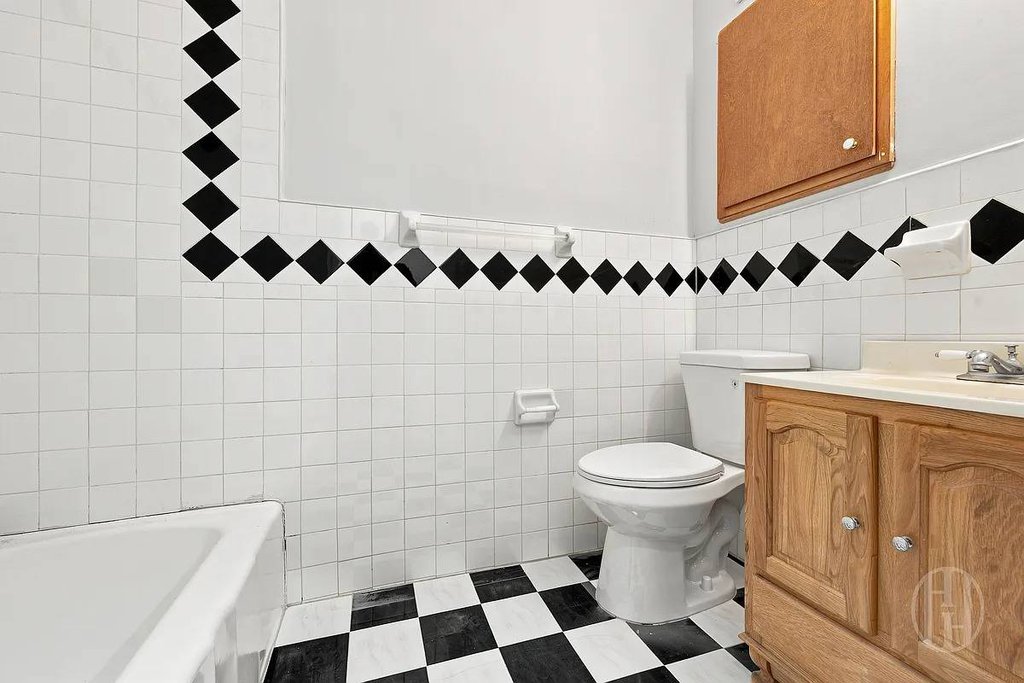 204 East 31st Street, Unit AA photo 9