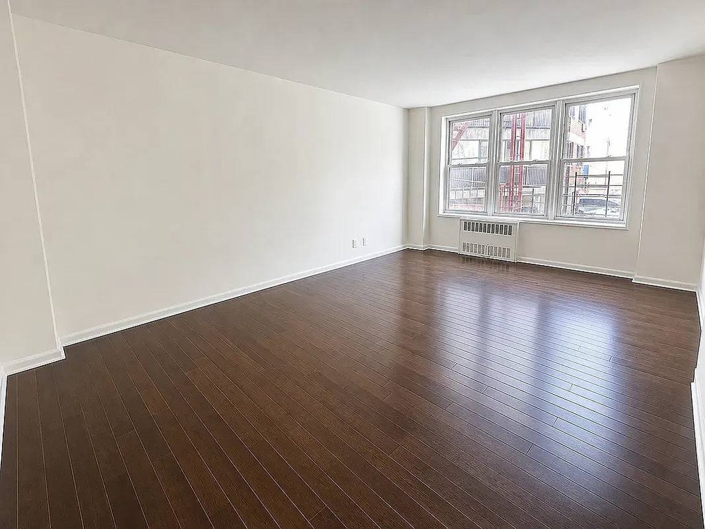 81-31 Baxter Avenue, Unit 1HH photo 3