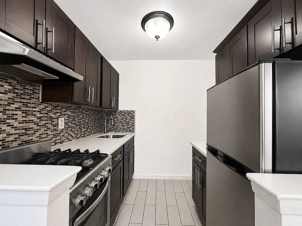 81-31 Baxter Avenue, Unit 1HH photo 4