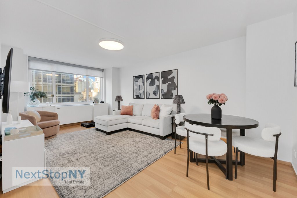 245 East 54th Street, Unit 6G