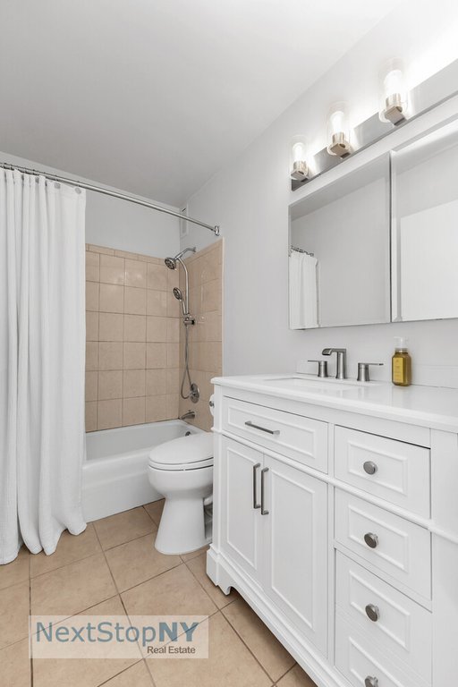 245 East 54th Street, Unit 6G photo 6