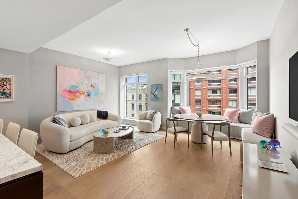 555 West 22nd Street, Unit 5CE