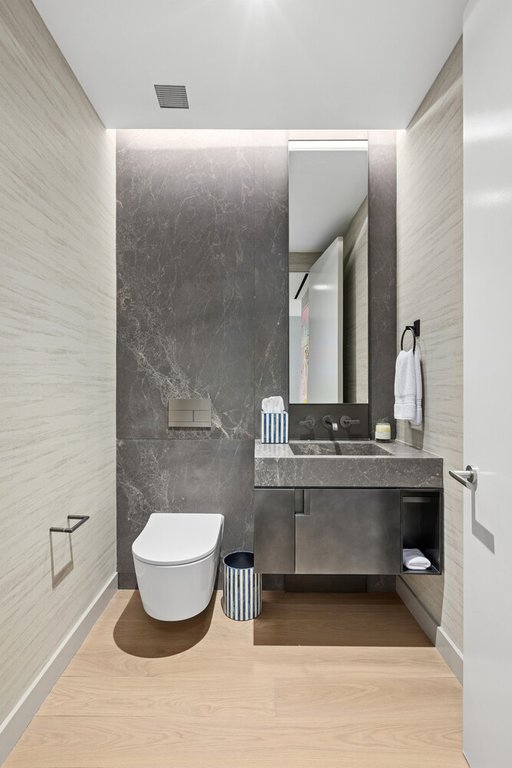 555 West 22nd Street, Unit 5CE photo 10