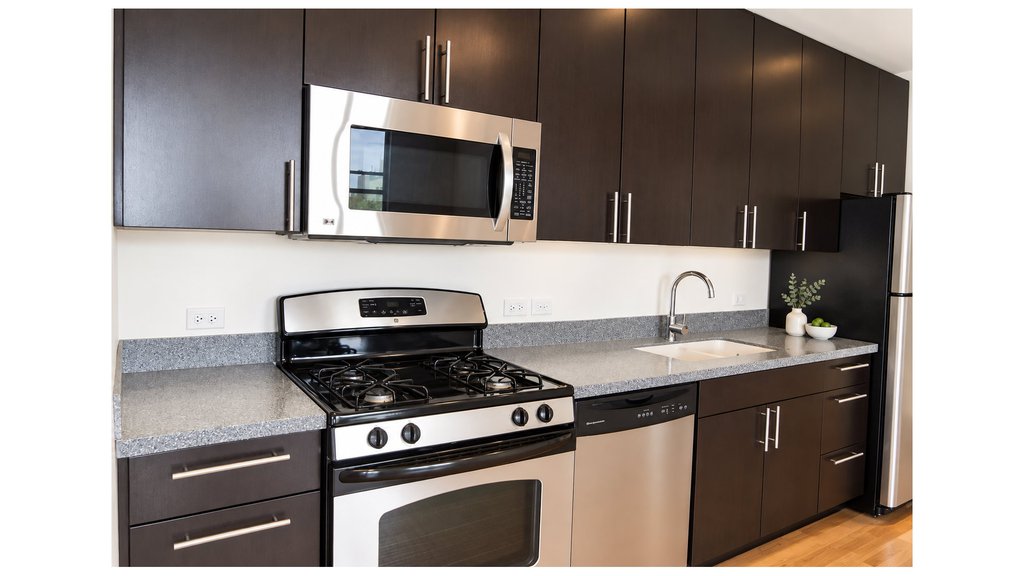 999 Willoughby Avenue, Unit 2C