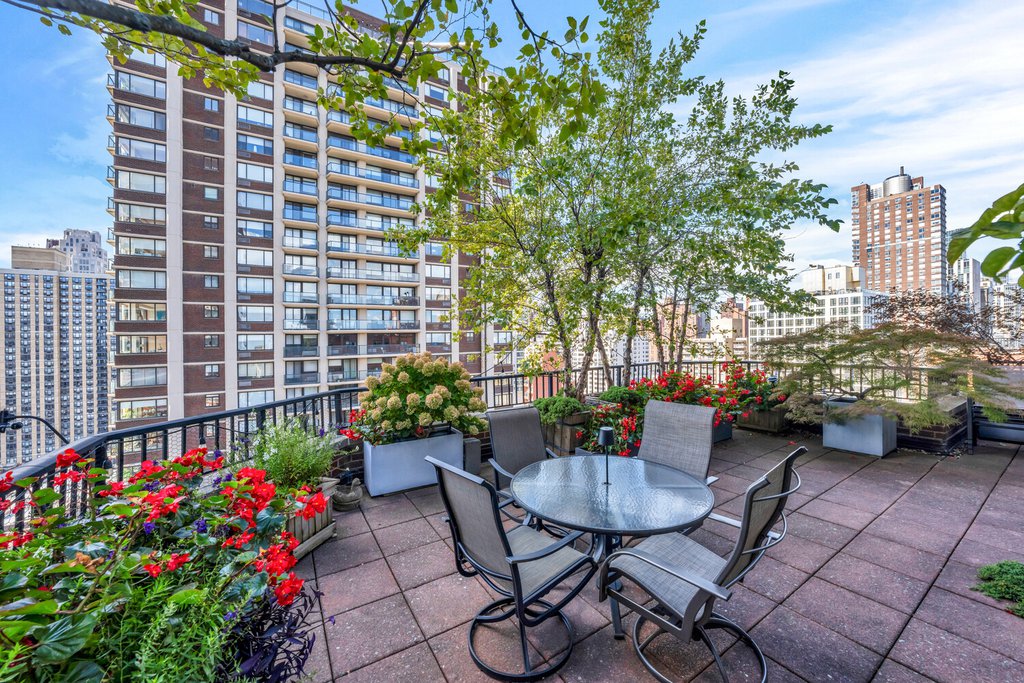 400 East 85th Street, Unit PHA