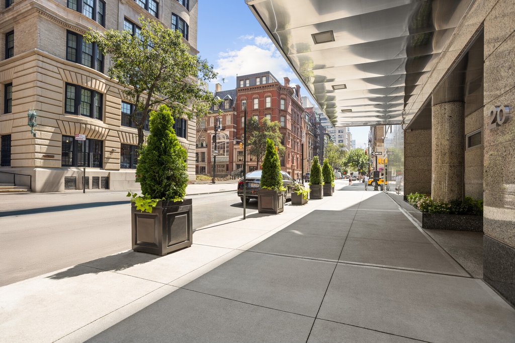 20 East 68th Street, Unit 10DE photo 14