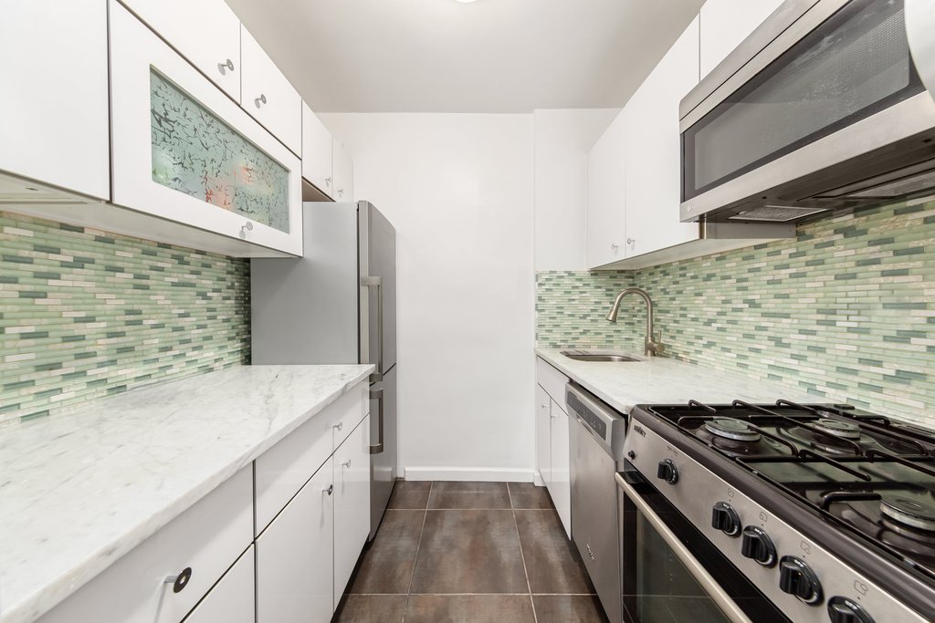 175 West 13th Street, Unit 4H photo 5
