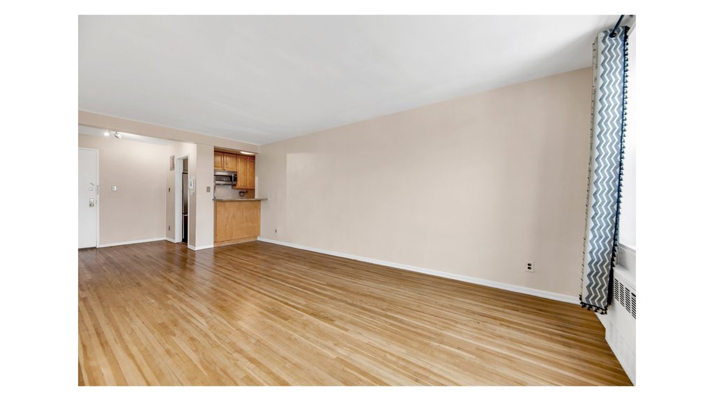 400 East 17th Street, Unit 702 photo 3
