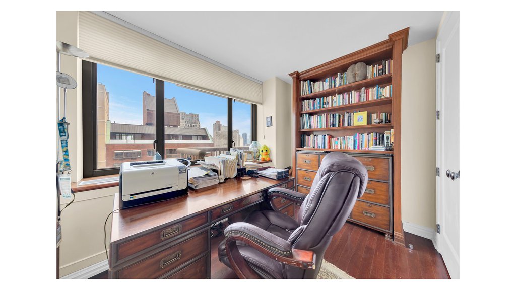 1438 Third Avenue, Unit 24B photo 12