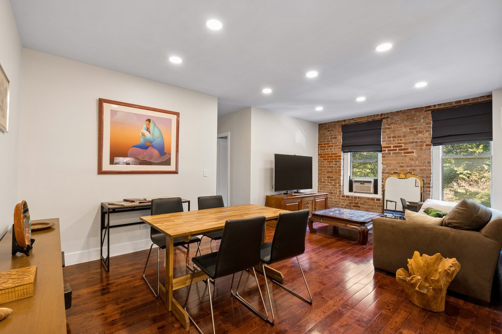 811 Walton Avenue, Unit D15 photo 2