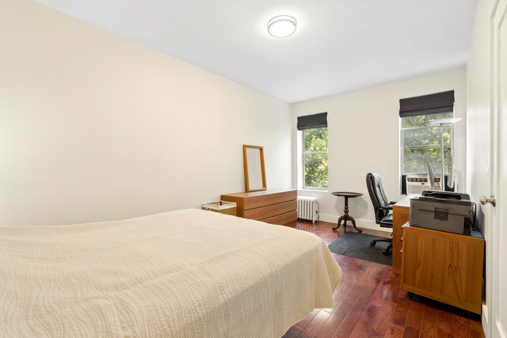 811 Walton Avenue, Unit D15 photo 3