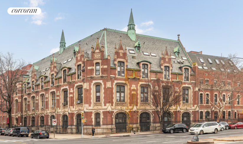 555 Washington Avenue, Unit 1L