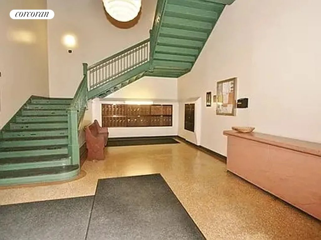 555 Washington Avenue, Unit 1L photo 3