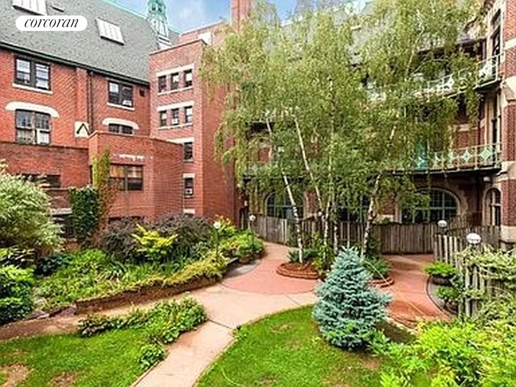 555 Washington Avenue, Unit 1L photo 4
