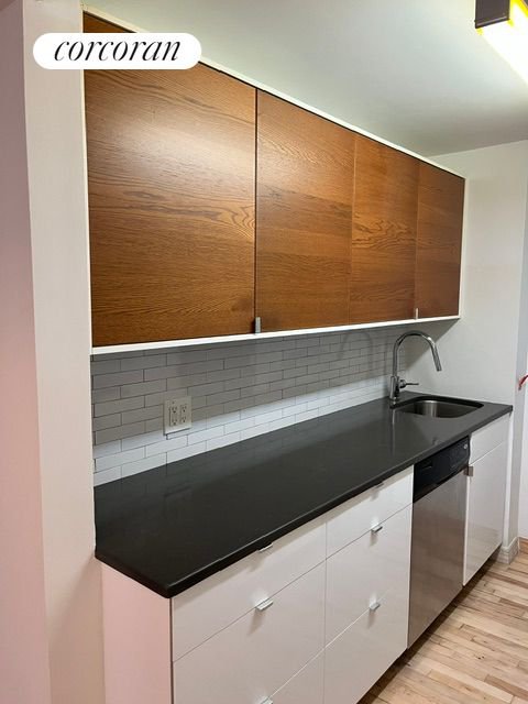 555 Washington Avenue, Unit 1L photo 8