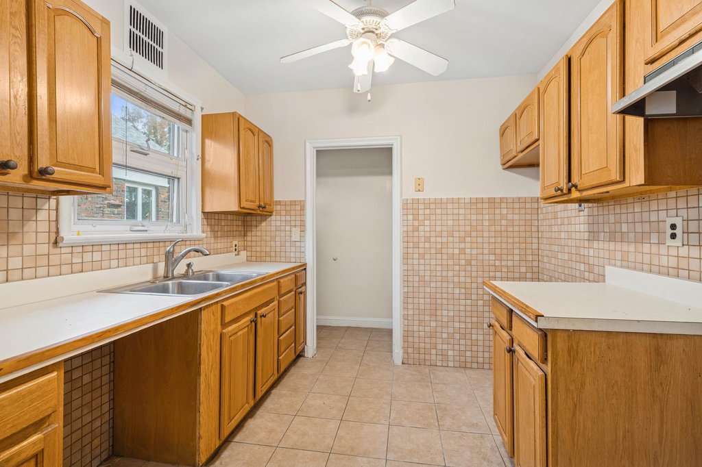 156 Goodwin Avenue – For Sale photo 5