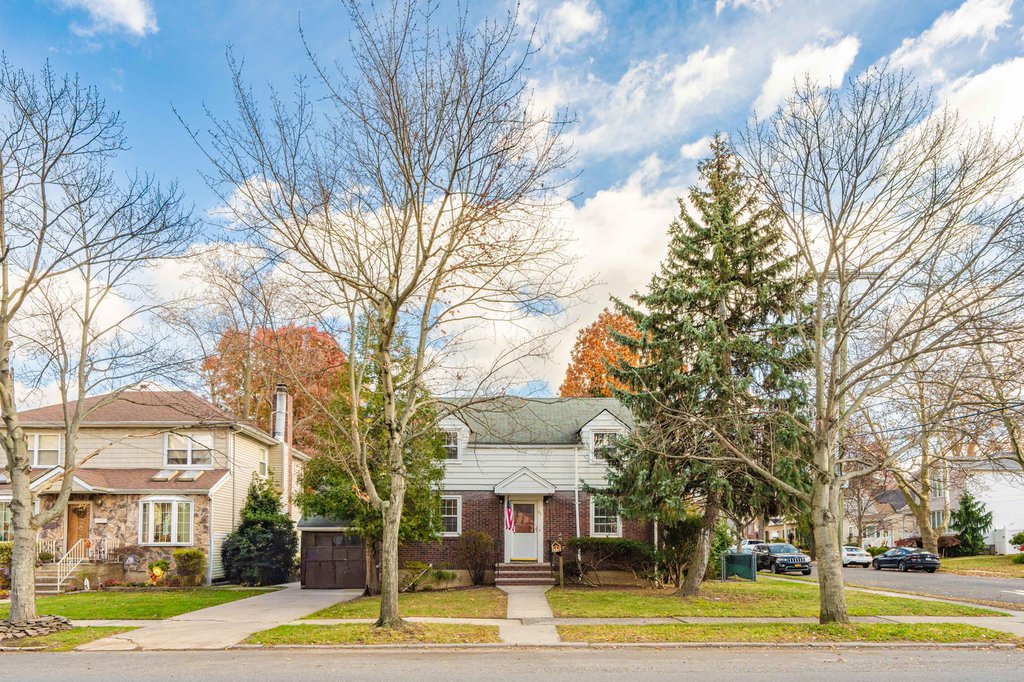 97 Westcott Boulevard – For Sale