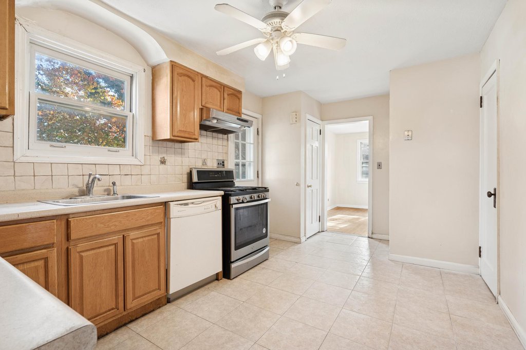 97 Westcott Boulevard – For Sale photo 3