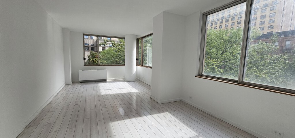 350 West 50th Street, Unit 4K