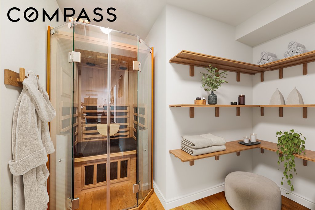 976 Metropolitan Avenue, Unit 1B photo 13