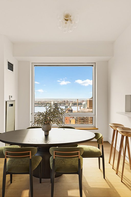 301 West 57th Street, Unit 45E photo 2