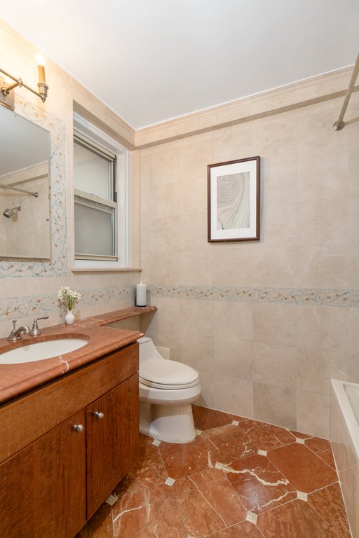 434 East 52nd Street, Unit 2D photo 7