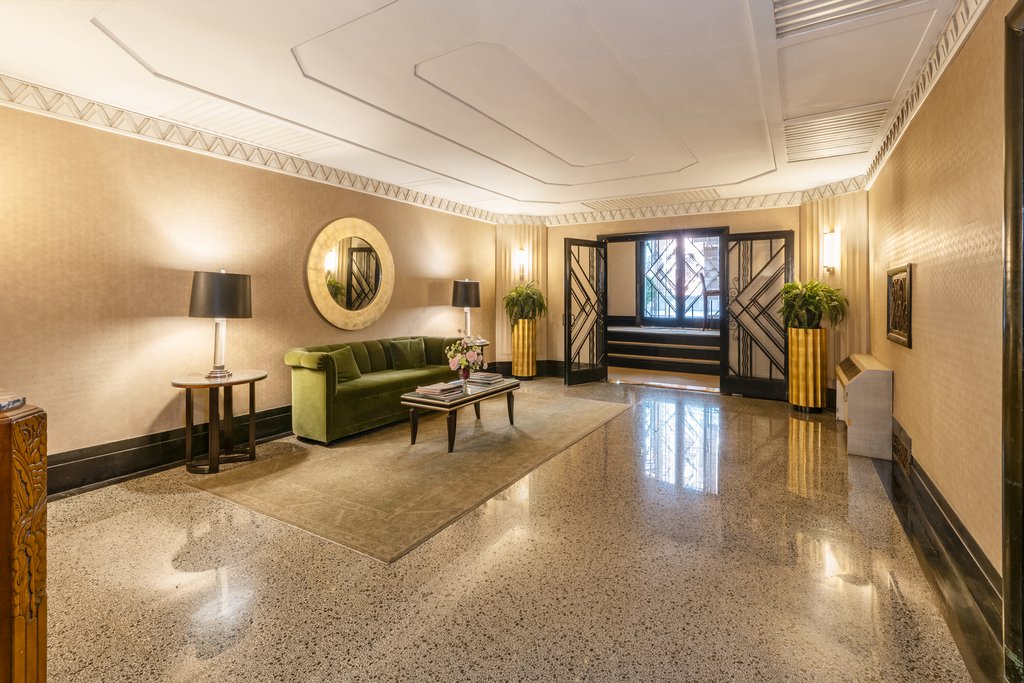 434 East 52nd Street, Unit 2D photo 8