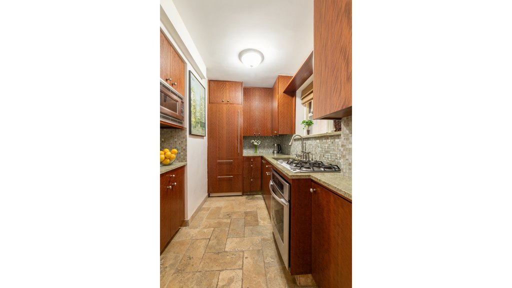 434 East 52nd Street, Unit 2D photo 12