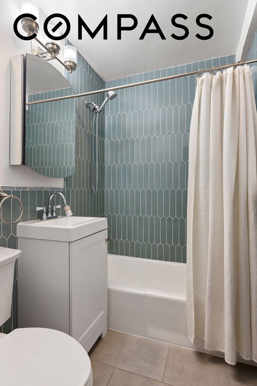 331 West 14th Street, Unit PHB photo 4