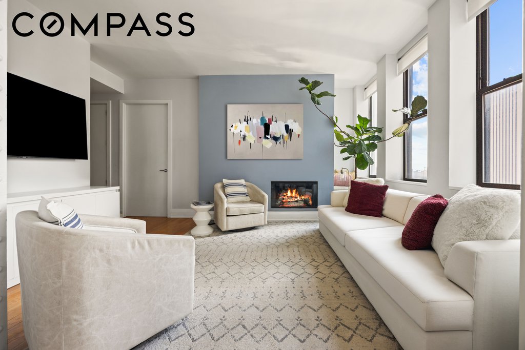 150 Nassau Street, Unit 17D photo 2