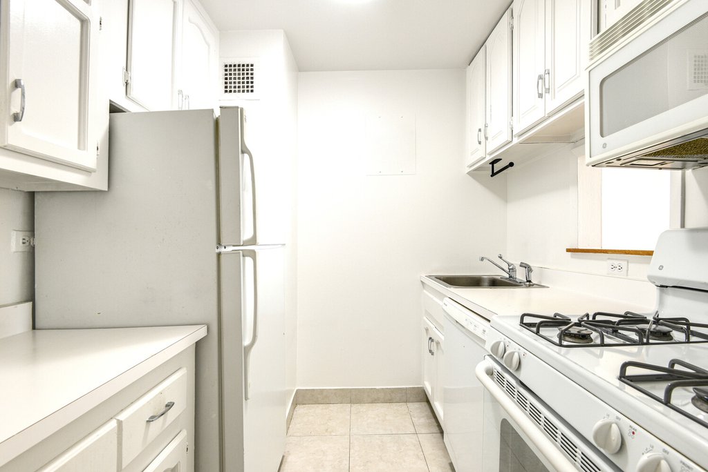 301 East 79th Street, Unit 24G photo 6