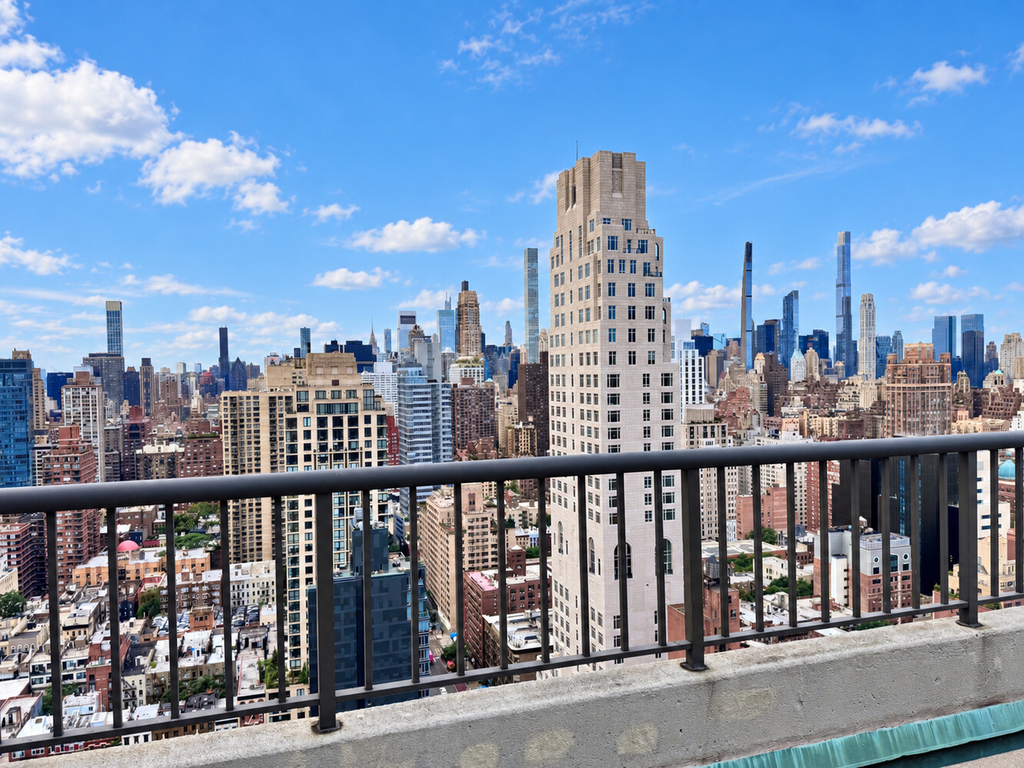301 East 79th Street, Unit 24G photo 17