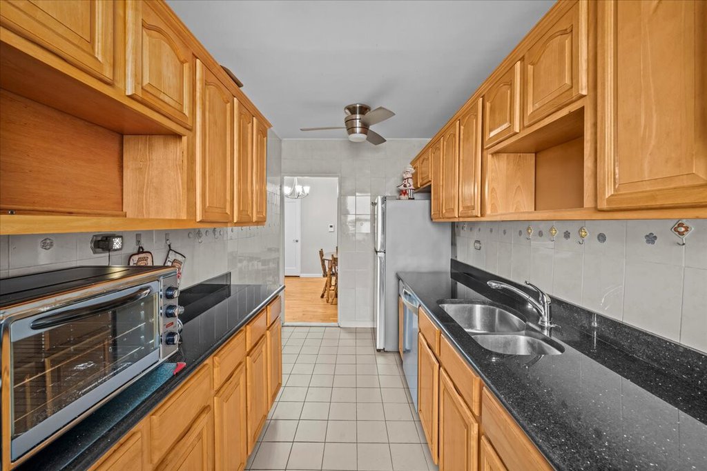 2270 Plumb 1st Street, Unit 1B photo 4