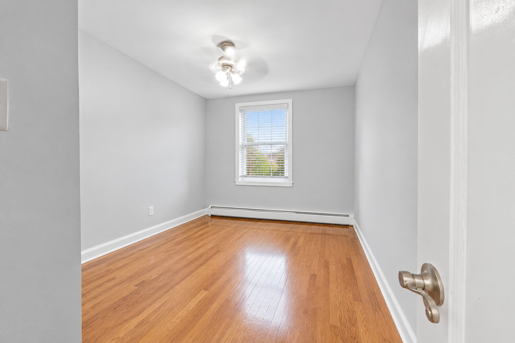 2270 Plumb 1st Street, Unit 1B photo 9