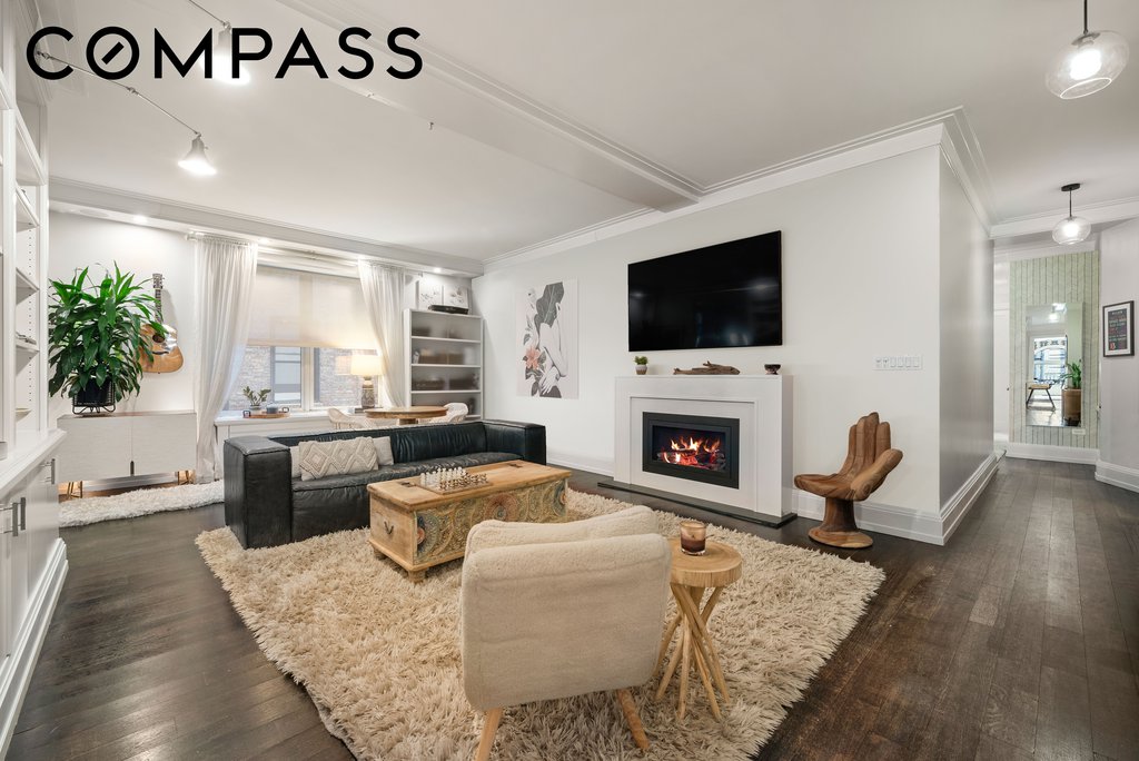 380 Riverside Drive, Unit 2LM photo 2