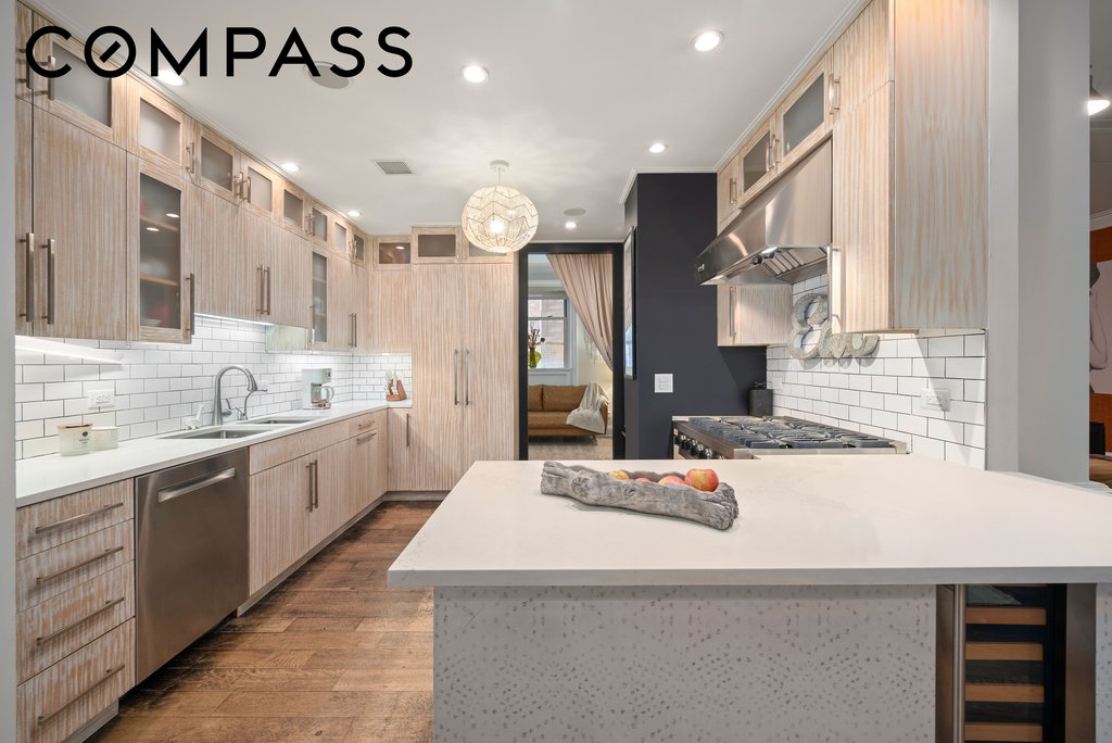 380 Riverside Drive, Unit 2LM photo 4