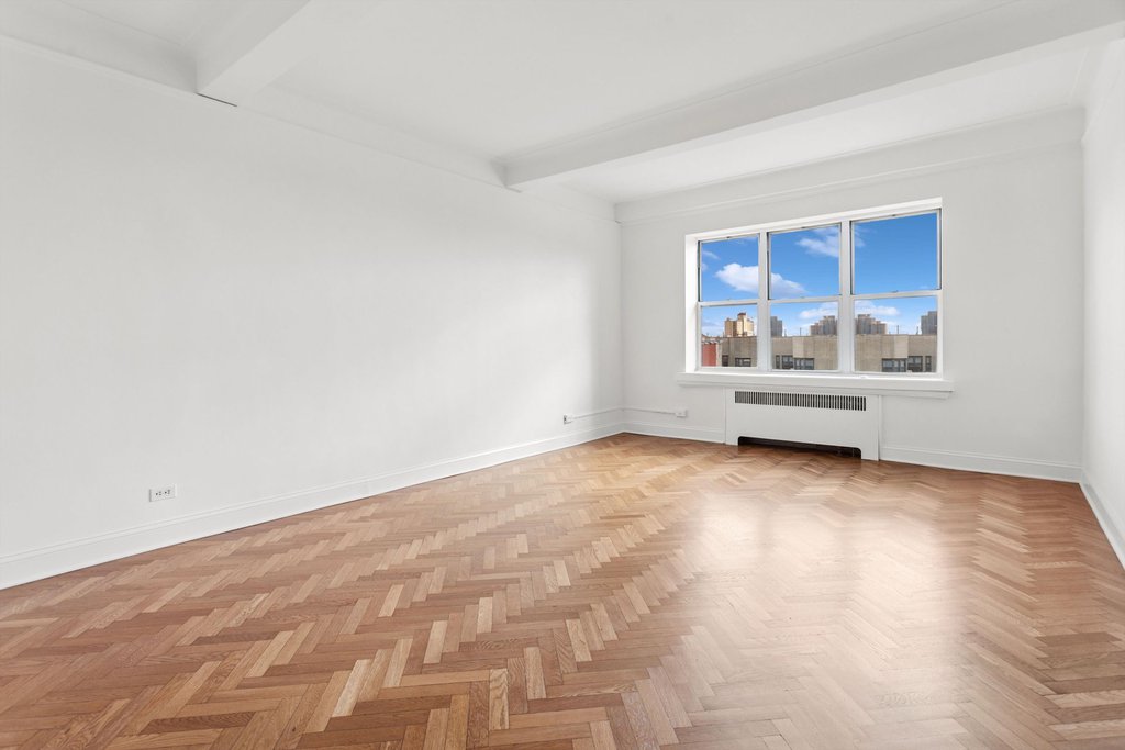 255 Cabrini Boulevard, Unit 6G photo 2