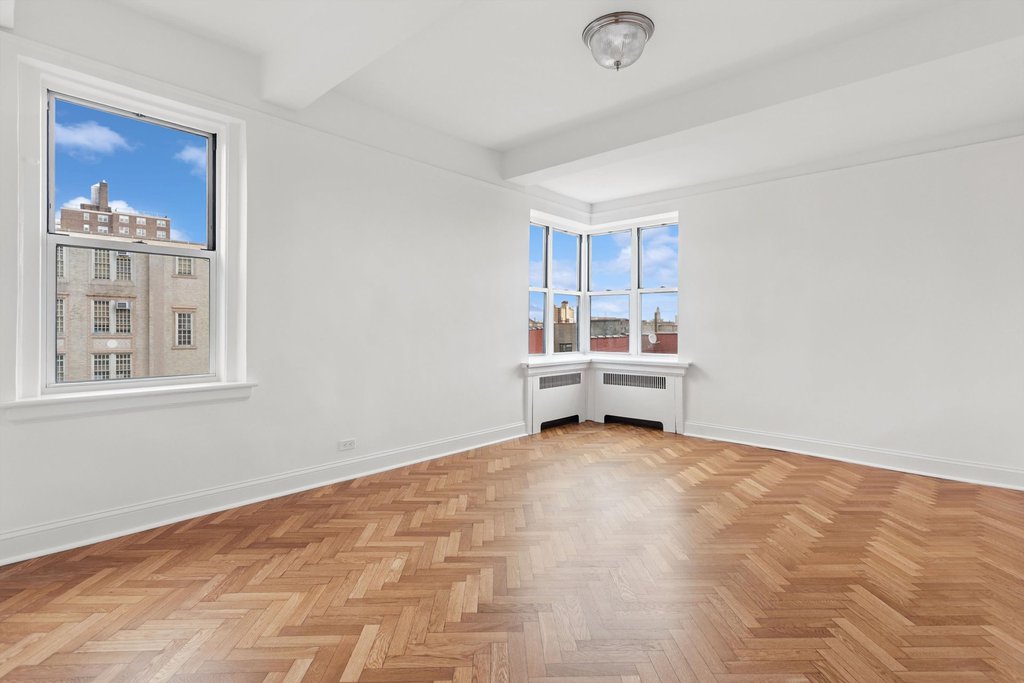 255 Cabrini Boulevard, Unit 6G photo 9