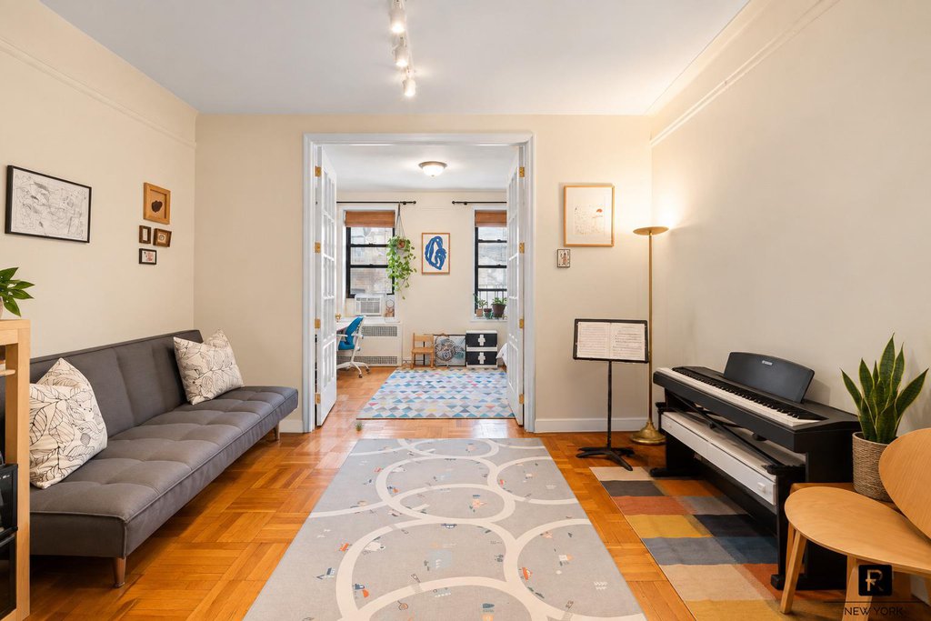 47-20 42nd Street, Unit 3A photo 4