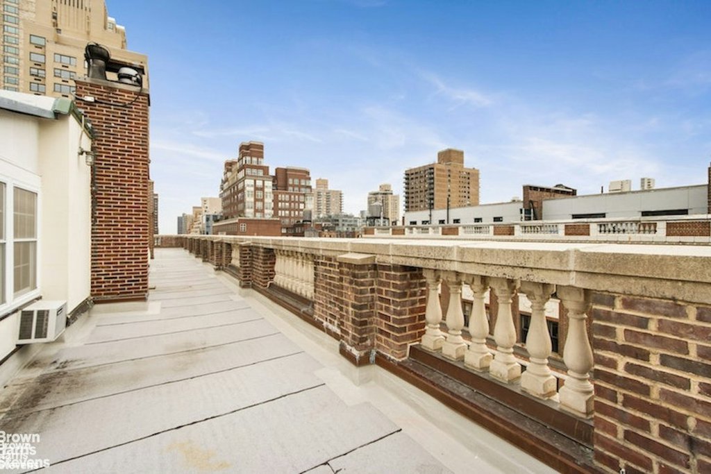 1060 Park Avenue, Unit PHA photo 2