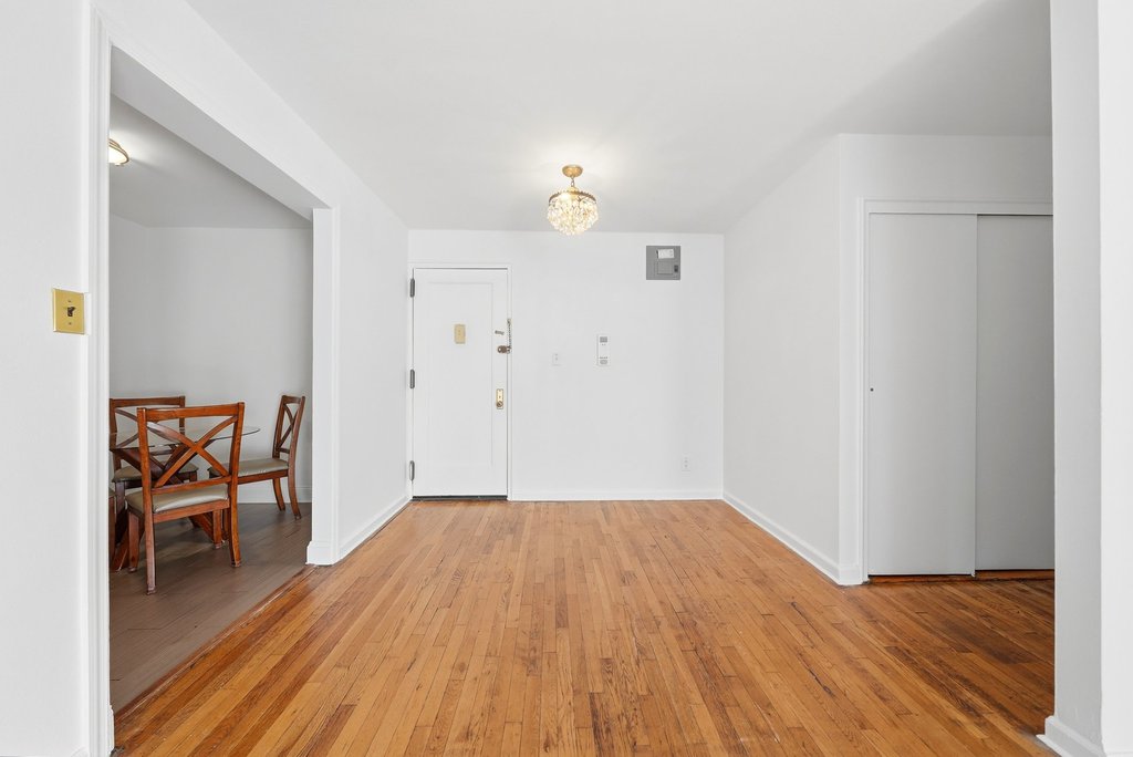 2860 Bailey Avenue, Unit 5H photo 3