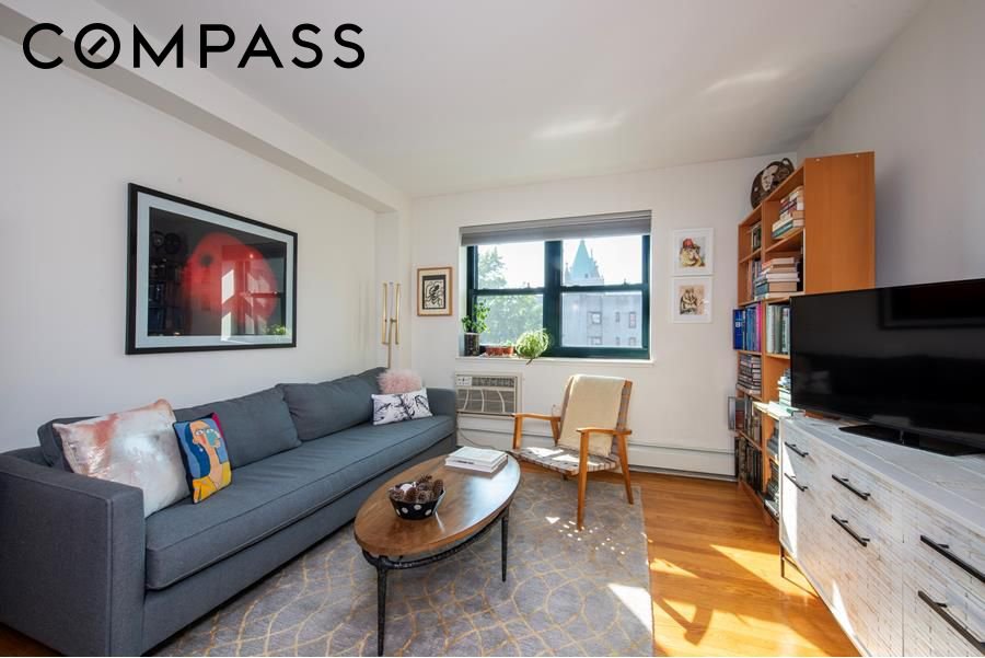 1885 Lexington Avenue, Unit 6D