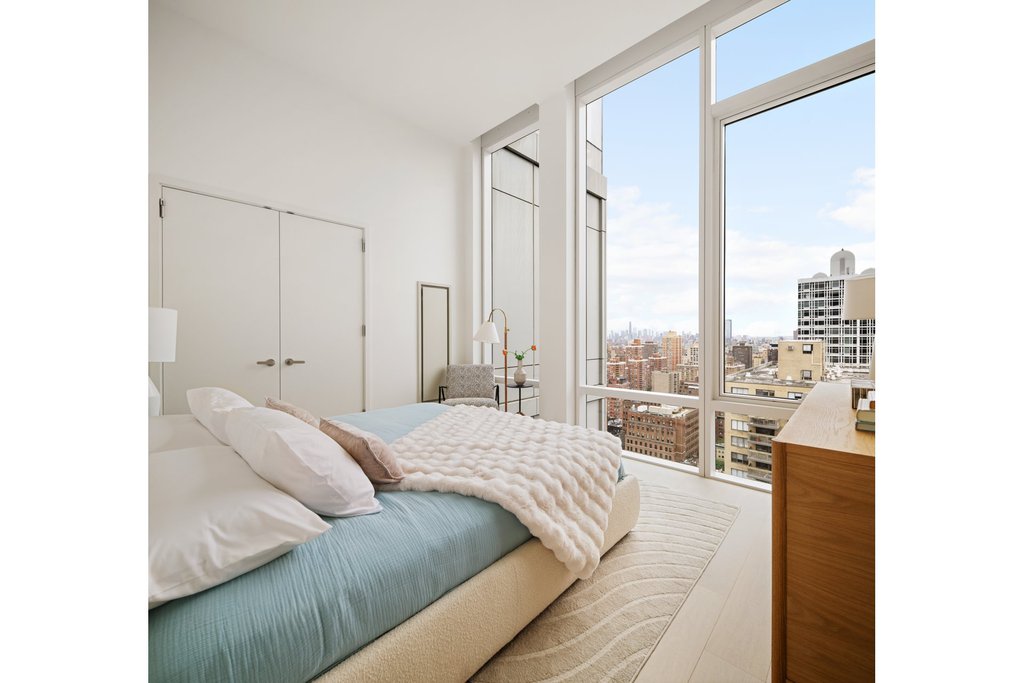 501 Third Avenue, Unit 30D photo 4