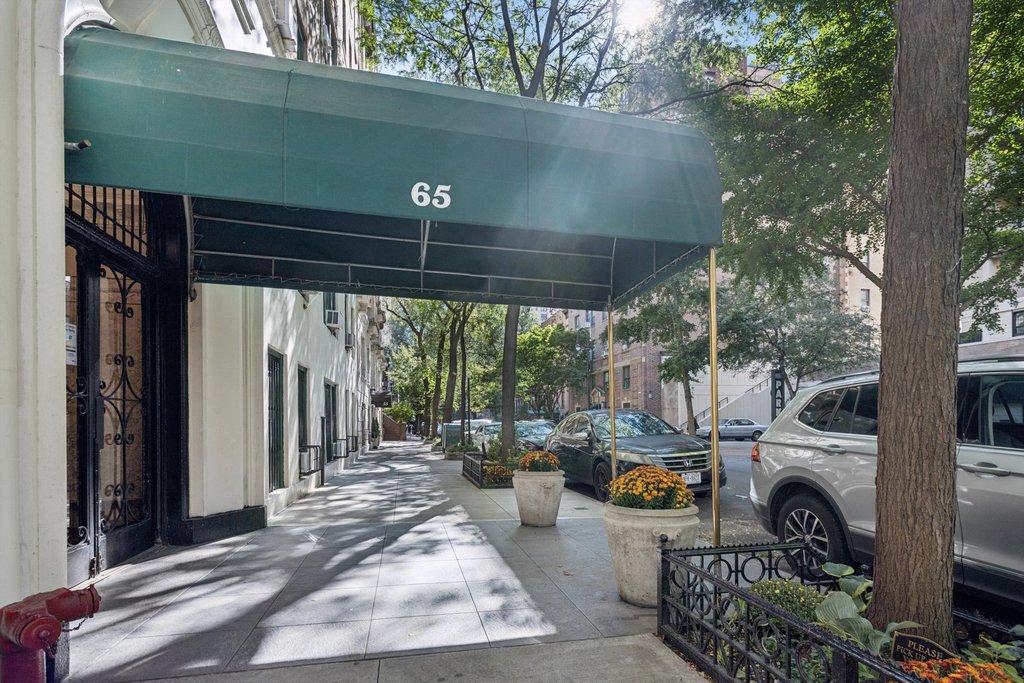 65 West 95th Street, Unit 8B photo 11