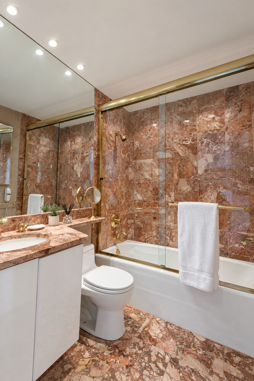 188 East 64th Street, Unit 2006 photo 8