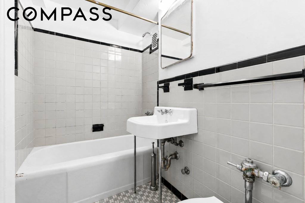 54 West 16th Street, Unit 6G photo 11